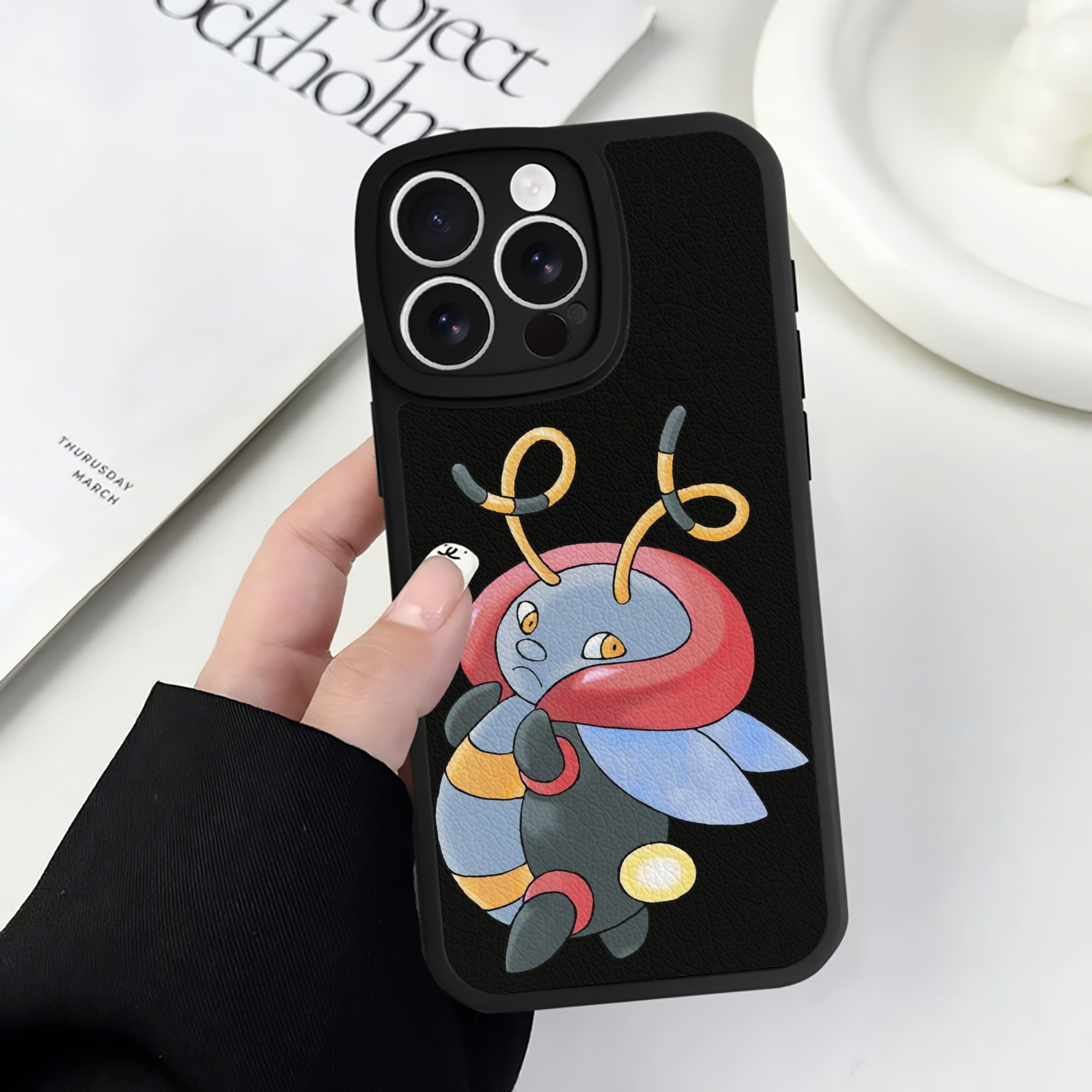 （画像用） ポケットモンスター Pokémon 【iPhone 16シリーズ対応】シリコンスマホケース（レザー調） 材質：シリコン